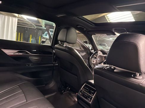 Used 2017 BMW 740e xDrive image 9