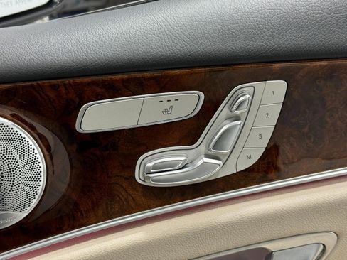 Used 2019 Mercedes-Benz E 300 4MATIC image 21