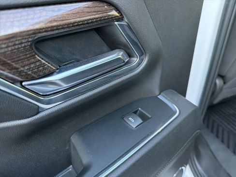 Used 2024 Chevrolet Silverado 2500 LT image 24