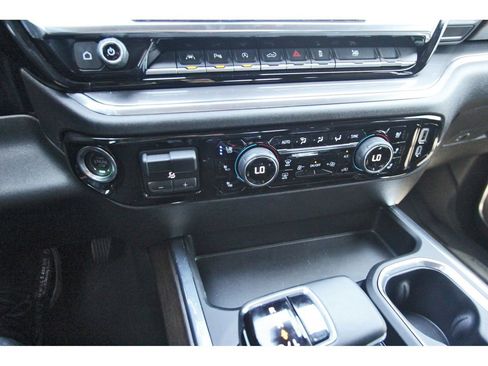 Used 2025 Chevrolet Silverado 1500 High Country w/ High Country Premium Package AWD/4WD image 23