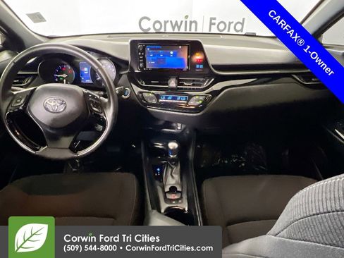 Used 2018 Toyota C-HR XLE image 7