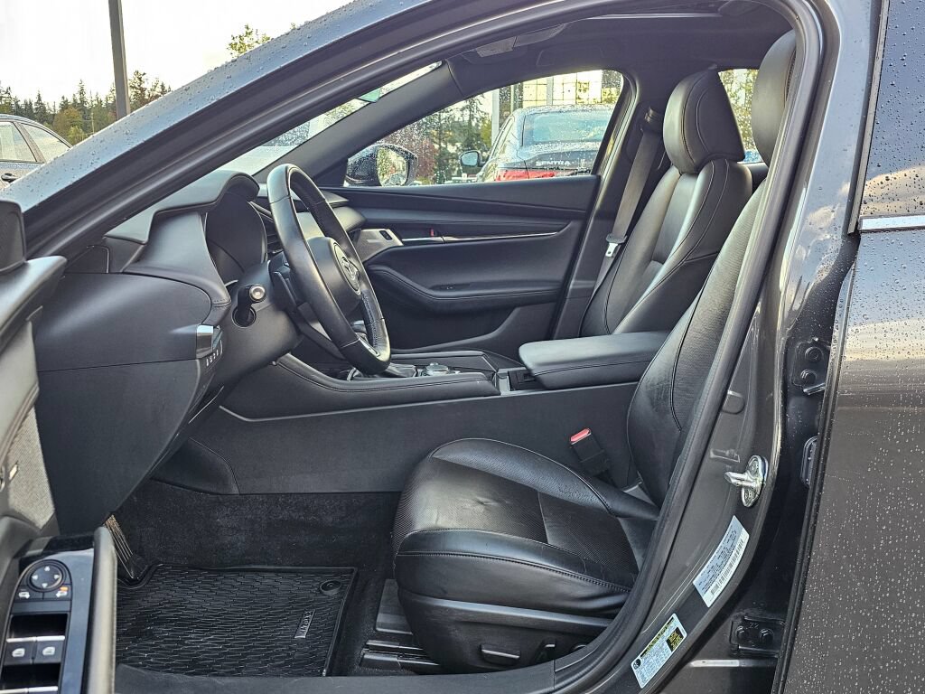 Certified 2023 MAZDA MAZDA3 Hatchback w/Premium Plus Pkg AWD/4WD image 23