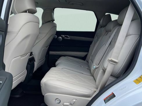 Certified 2025 Genesis GV80 3.5T Prestige AWD/4WD image 10