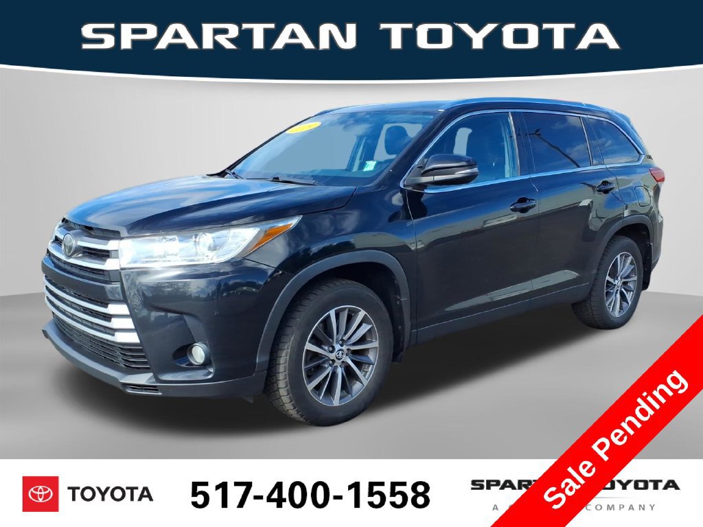 Used 2019 Toyota Highlander XLE AWD/4WD image 1
