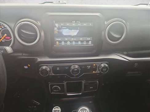 Used 2022 Jeep Wrangler Unlimited Sport AWD/4WD image 15