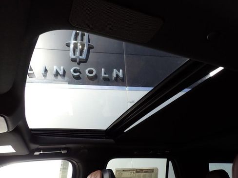 New 2025 Lincoln Navigator Reserve image 21