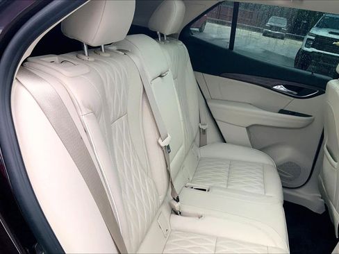 Used 2021 Buick Envision Avenir w/ Technology Package II image 19