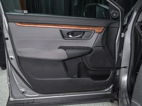 Used 2017 Honda CR-V EX image 10