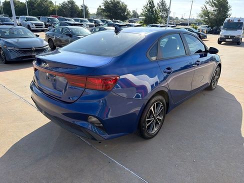 Used 2024 Kia Forte LXS FWD image 5