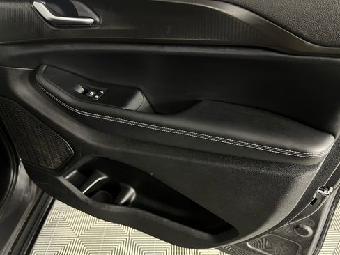 Certified 2025 Jeep Grand Cherokee L Altitude image 33