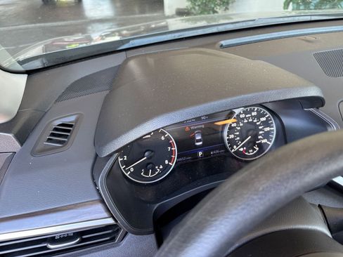 Used 2025 Nissan Altima 2.5 SV FWD image 35