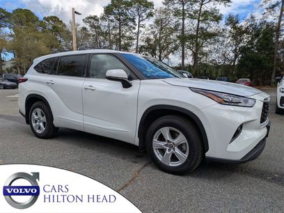 Used 2022 Toyota Highlander LE