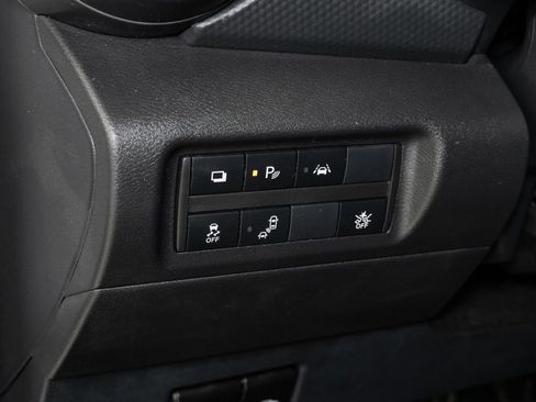 Used 2021 Nissan Kicks S image 10