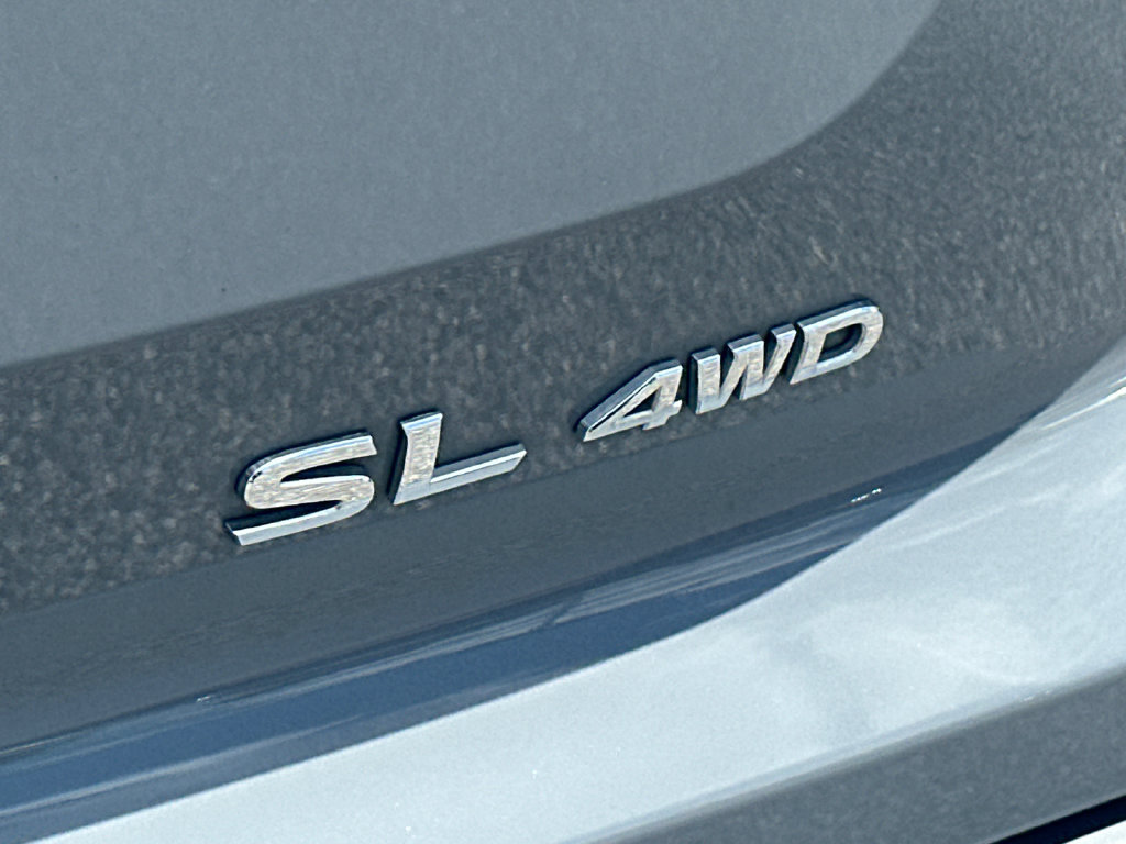 Used 2024 Nissan Pathfinder SL AWD/4WD image 31