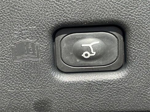 Used 2022 Lincoln Nautilus Reserve image 28