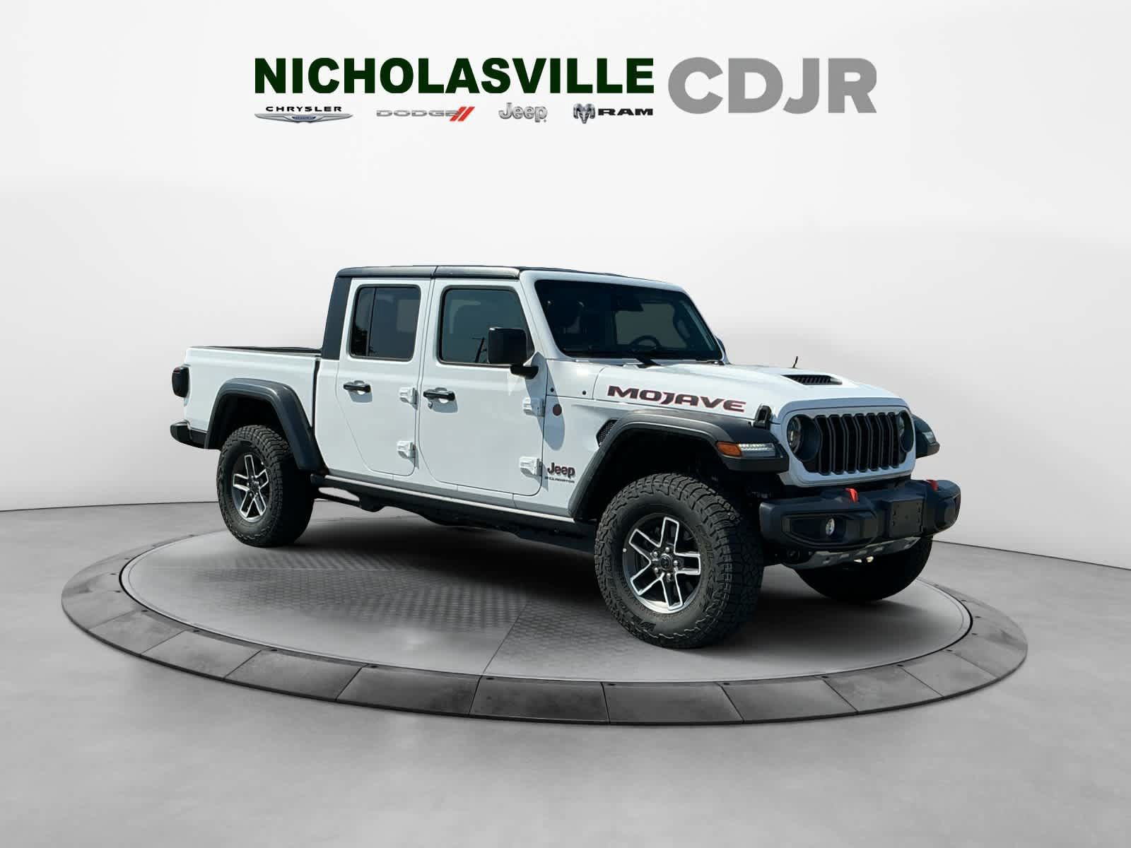 Used 2026 Jeep Gladiator Mojave AWD/4WD image 7