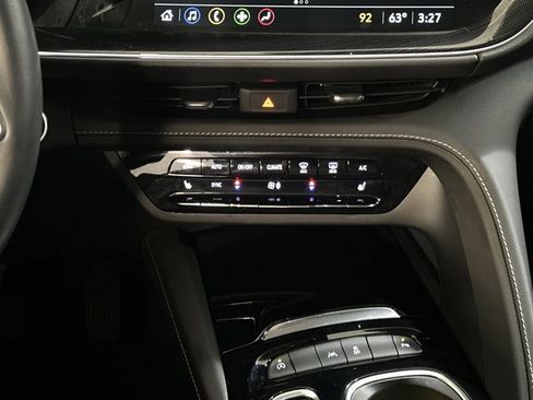 Used 2023 Buick Envision Essence image 33