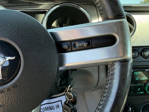 Used 2007 Ford Mustang Convertible RWD image 20