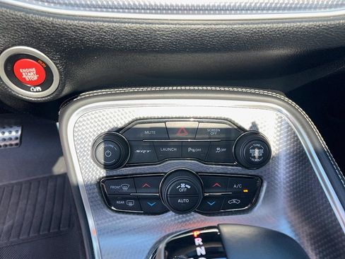 Used 2017 Dodge Challenger SRT Hellcat RWD image 19