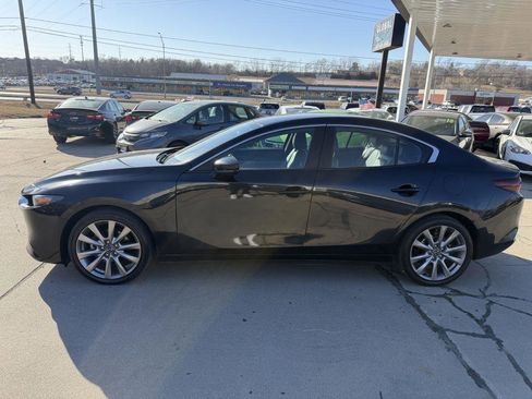 Used 2020 MAZDA MAZDA3 AWD Sedan w/ Select Package image 4