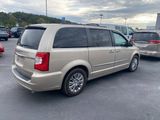 Used 2015 Chrysler Town & Country Touring-L w/ Driver Convenience Group image 5