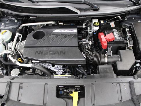 Used 2024 Nissan Rogue SL AWD/4WD image 10
