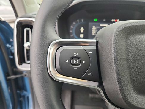 Used 2025 Volvo XC40 B5 Ultra w/ Protection Package Premier image 21