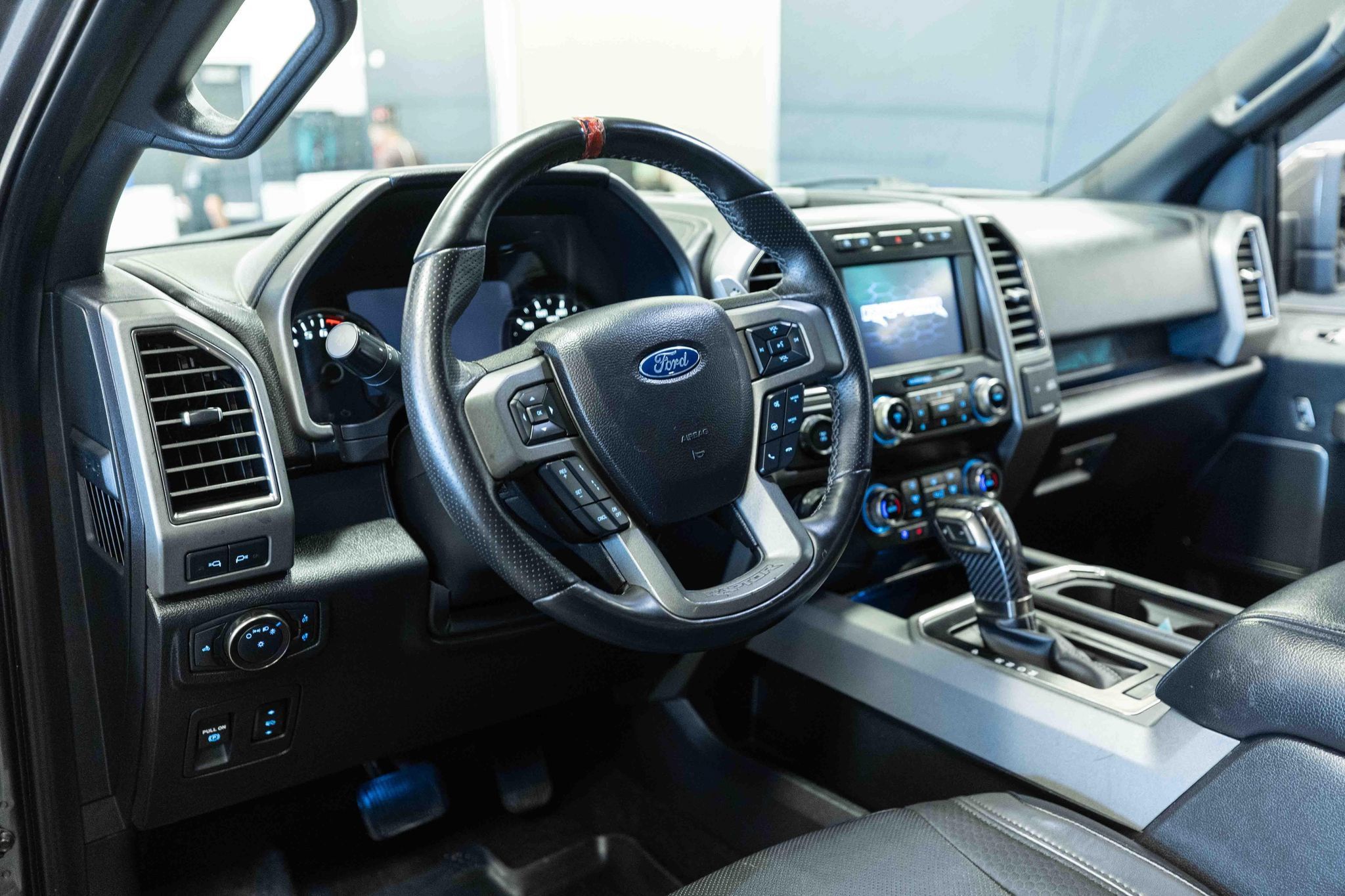 Used 2019 Ford F150 Raptor w/ Equipment Group 802A Luxury AWD/4WD image 11