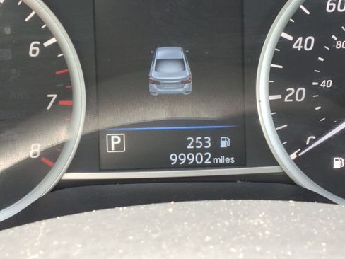 Used 2019 Nissan Sentra SV FWD image 13