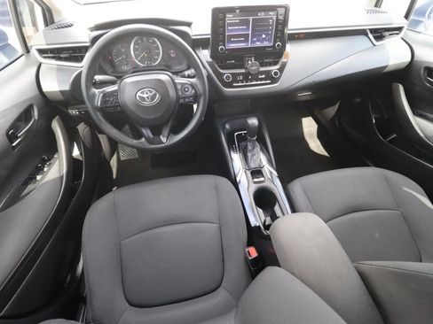 Used 2022 Toyota Corolla LE FWD image 6