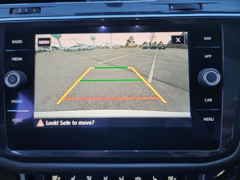 Used 2019 Volkswagen Tiguan SEL R-Line w/ 3rd Row Seat Package image 30