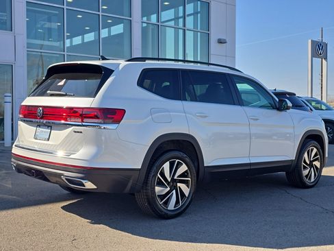 New 2026 Volkswagen Atlas SE image 9