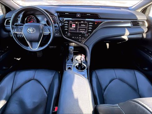 Used 2020 Toyota Camry XSE image 21