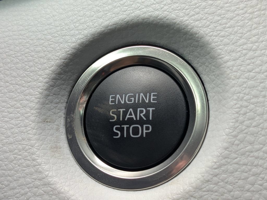 Used 2026 Toyota Corolla SE FWD image 26