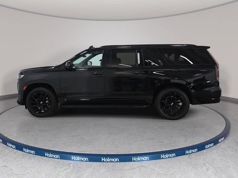 Certified 2022 Cadillac Escalade ESV Sport w/ Touring Package AWD/4WD image 8