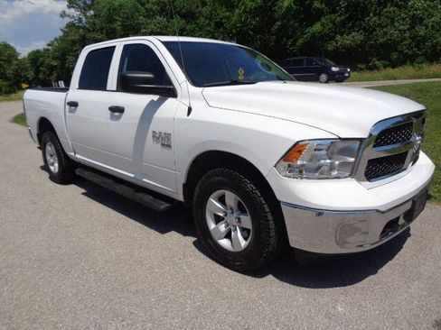 Used 2022 RAM 1500 Classic SLT w/ Electronics Group AWD/4WD image 8