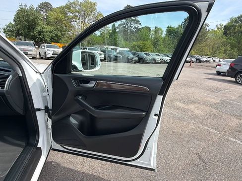 Used 2016 Audi Q5 2.0T Premium image 14