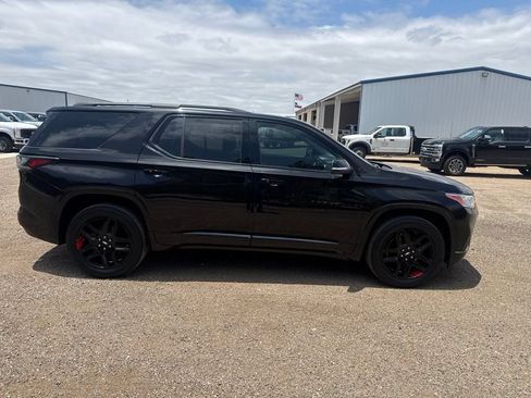 Used 2021 Chevrolet Traverse Premier w/ Redline Edition FWD image 7