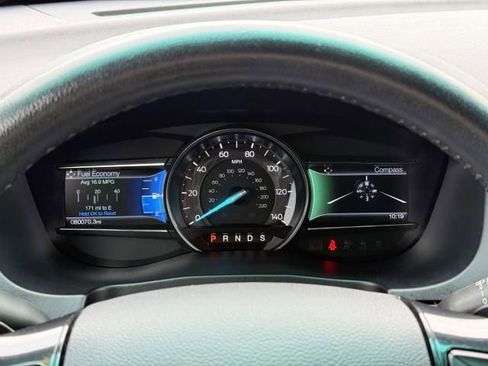 Used 2016 Ford Explorer XLT w/ Equipment Group 202A image 18