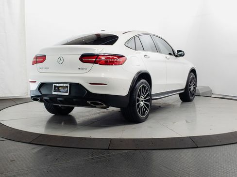 Used 2019 Mercedes-Benz GLC 300 4MATIC Coupe image 33