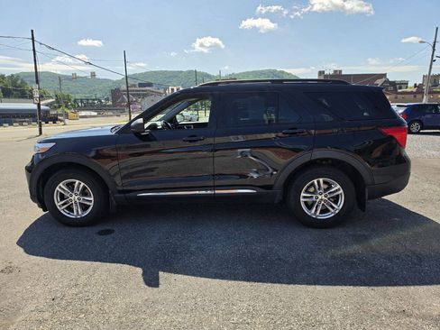 Used 2020 Ford Explorer XLT w/ Equipment Group 202A AWD/4WD image 5