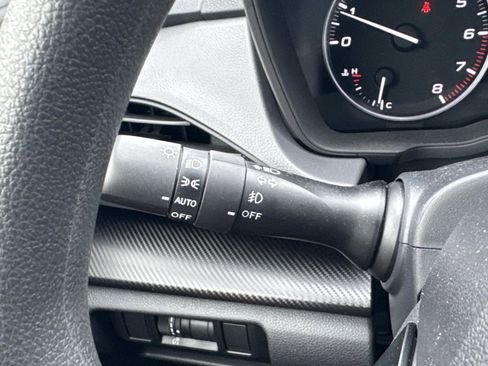 Certified 2025 Subaru Crosstrek 2.0i Premium image 30