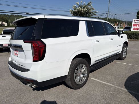 Used 2024 GMC Yukon XL Denali RWD image 4
