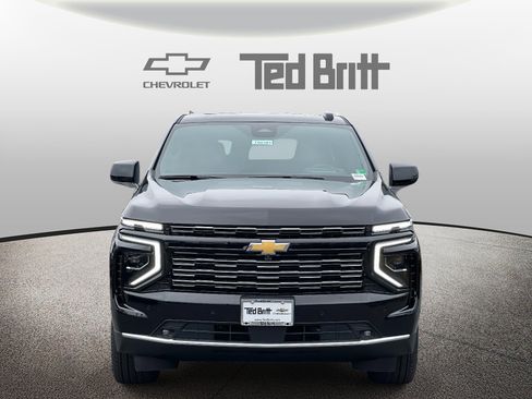 New 2026 Chevrolet Suburban High Country image 2