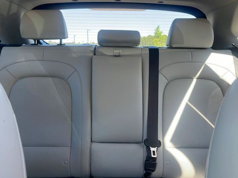 Used 2022 Hyundai Kona Limited FWD image 30