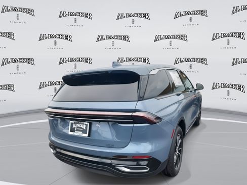 New 2025 Lincoln Nautilus Premier image 5
