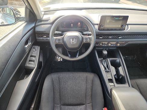 Used 2023 Honda Accord EX image 11