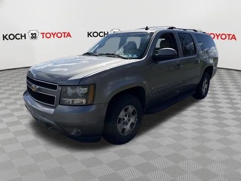 Used 2007 Chevrolet Suburban LT image 3