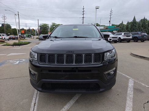 Certified 2018 Jeep Compass Latitude w/ Popular Equipment Group FWD image 4