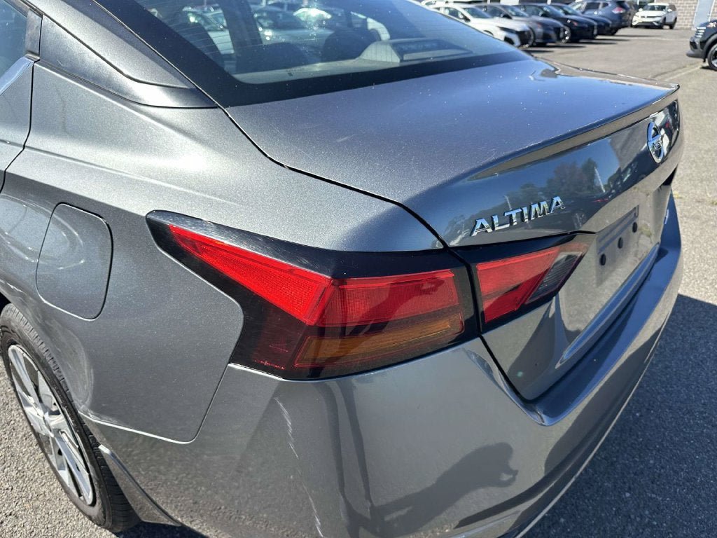 Used 2020 Nissan Altima 2.5 S AWD/4WD image 9